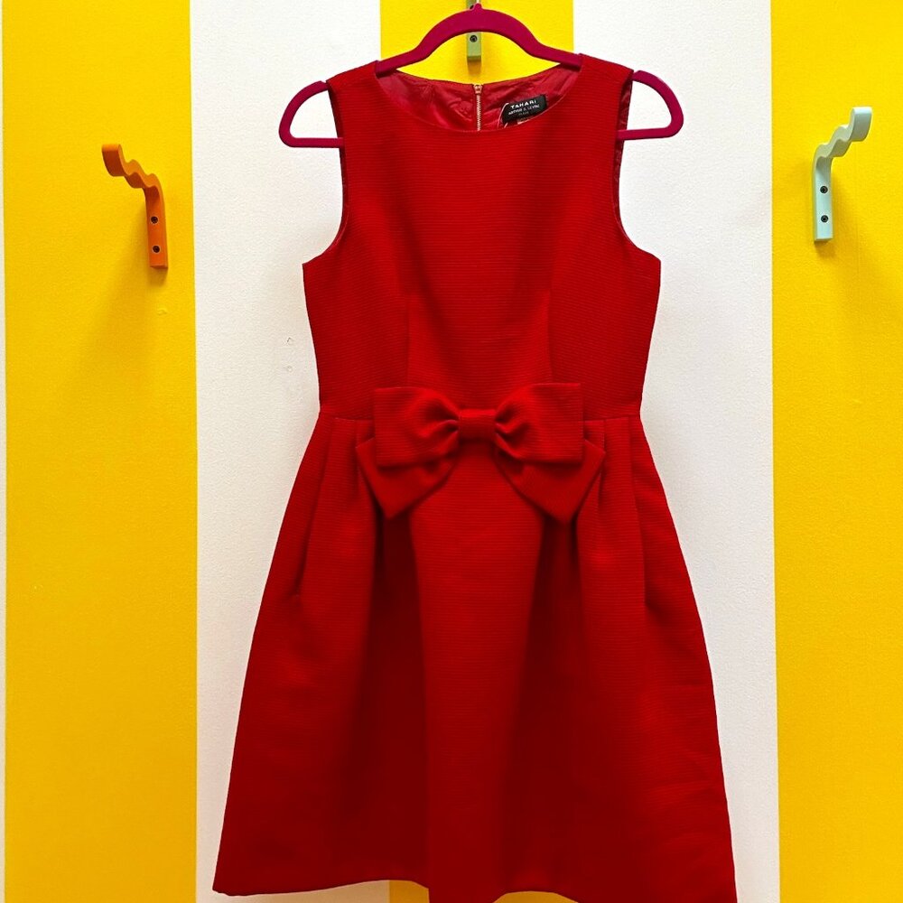 Tahari Red Sleeveless Bow Front Fit & Flare Dress Size 4 Petite